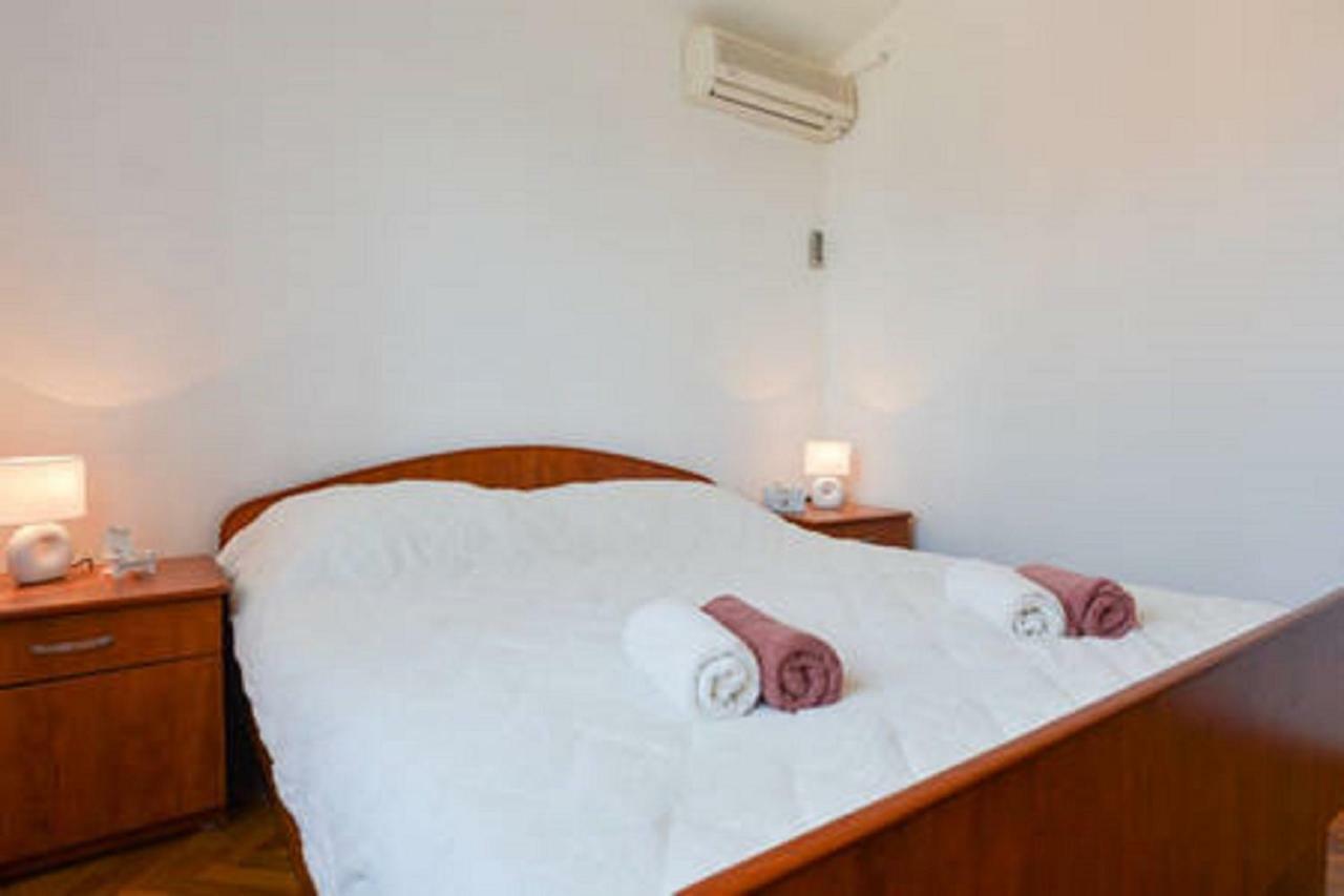 Apartments Pero Zapuntel Zewnętrze zdjęcie